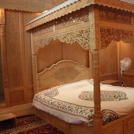 Khilona Luxury Heritage Houseboats Σριναγκάρ Εξωτερικό φωτογραφία