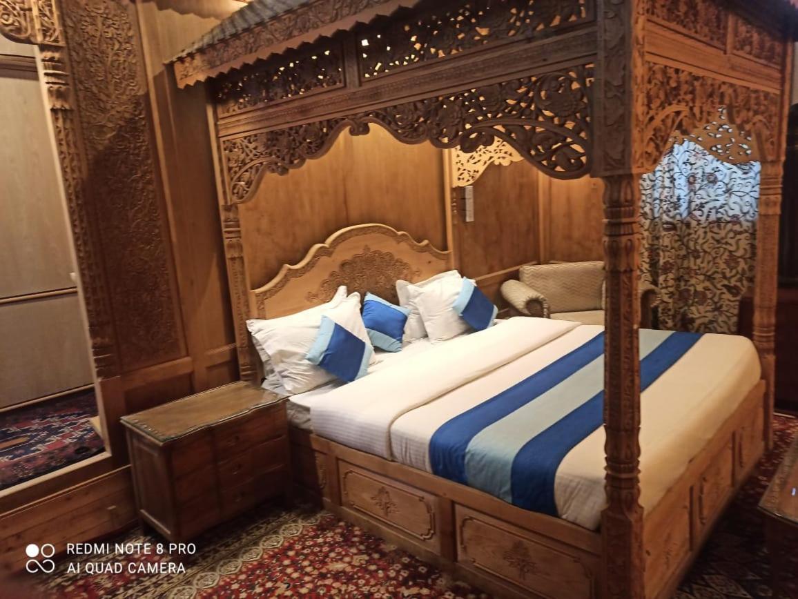 Khilona Luxury Heritage Houseboats Σριναγκάρ Εξωτερικό φωτογραφία